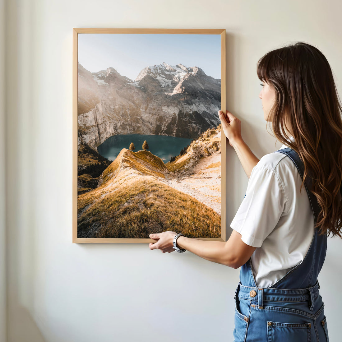 Breathtaking mountain view of Oeschinensee, a serene alpine lake surrounded by rugged Swiss peaks.