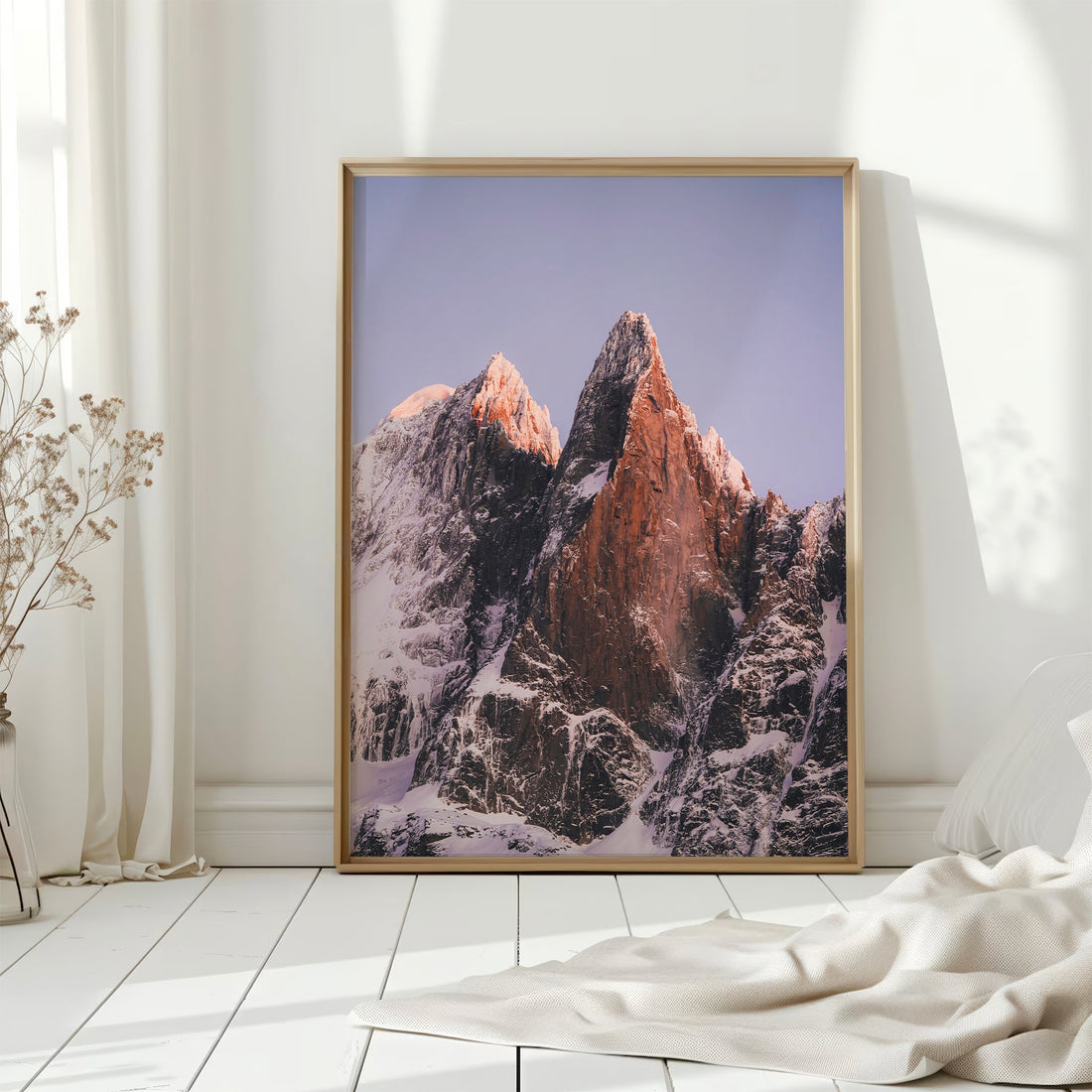 A must-have for climbers, this Les Drus wall art showcases the legendary peaks of Chamonix.